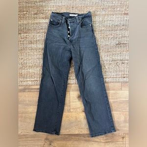 Black Levi ribcage straight jeans